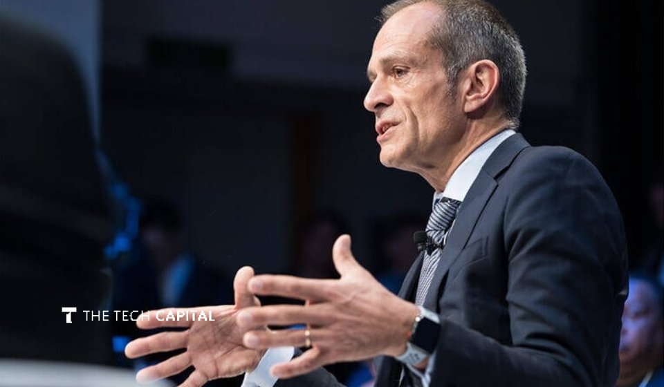 Schneider Electric dribbles supply chain shortages with hyperscalers pushing data centre segment up