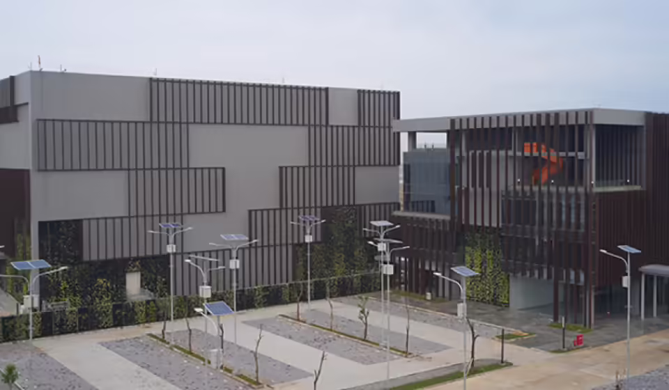 Telkom Indonesia hires Goldman Sachs for $1 billion data centre sale