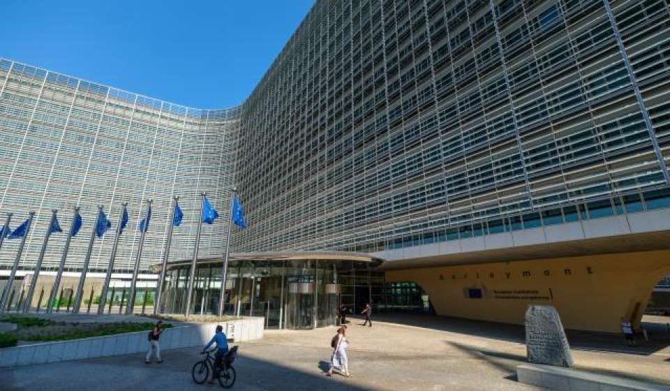 Google expands Microsoft licence fee spat to Europe