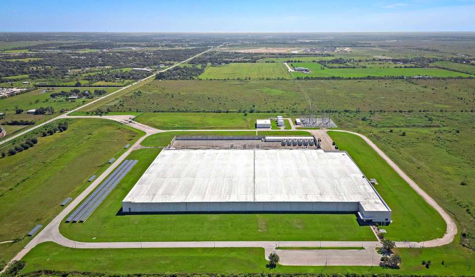 Manulife-backed Serverfarm expands footprint with half-Gigawatt Houston data centre deal