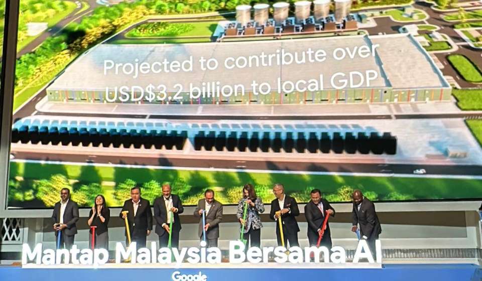 Malaysia sets sights on National Cloud Policy and AI Regulations