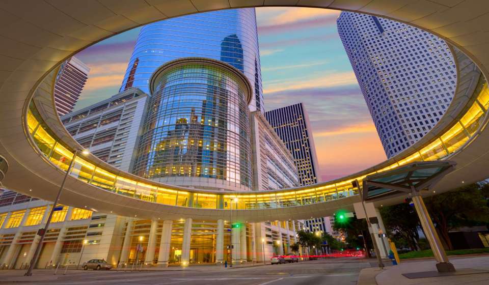 Crown Castle assets attract $10bn bids from Zayo and TPG