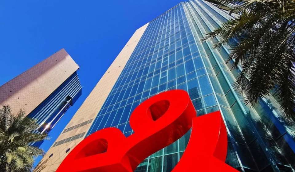 UAE telco e& inks $1bn cloud deal with Amazon Web Services