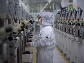 AMD stock sees increased institutional interest amidst analyst optimism