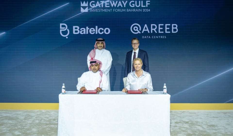 Batelco and Qareeb Data Centers shakes hands on Bahrain’s data centre development