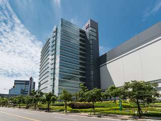 US-China tech tensions escalate as TSMC halts high-end chip sales to Chinese firms