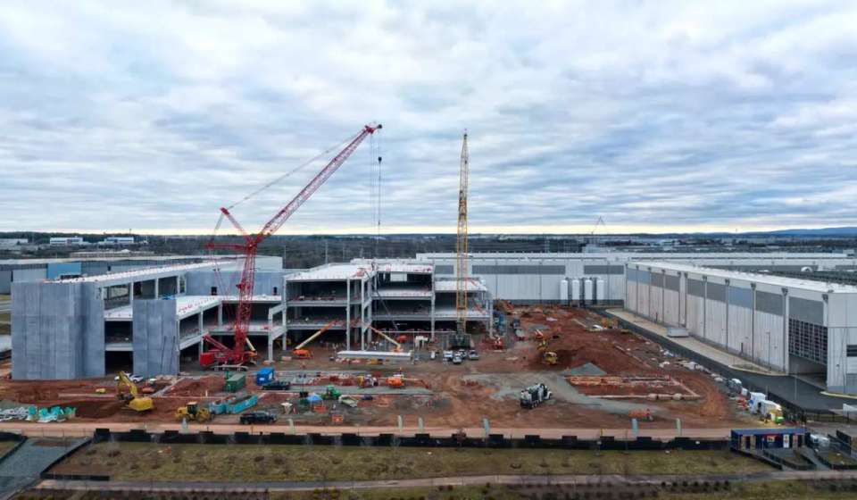 Hyperscale data centre market set for $400bn explosive growth, forecasts show