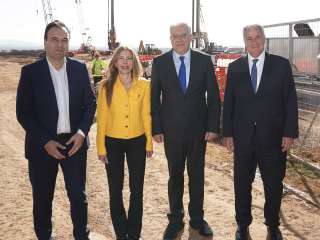 Microsoft says $1bn Greek data centre investment on track for launch