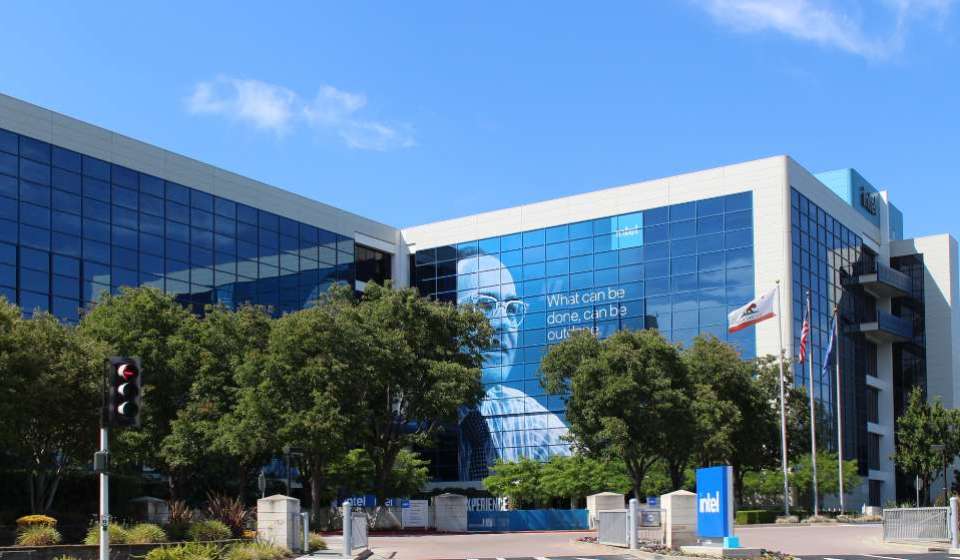 Intel’s data centre CPU sales fall to new 13 year low