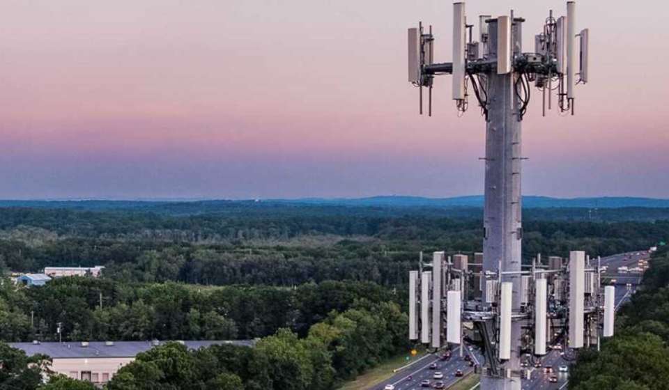 Global digital infrastructure REIT giant prices $1 billion bond sale for debt management