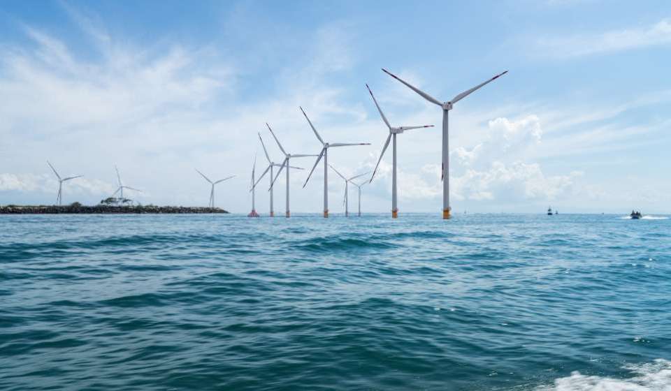 Google signs first offshore wind power deal in APAC