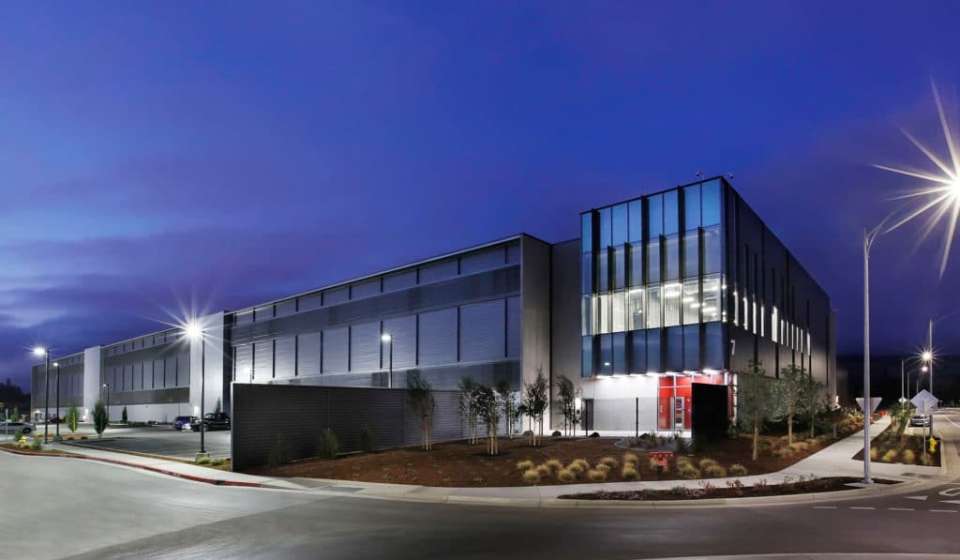 Equinix cuts full-year revenue guidance following operational and FX challenges