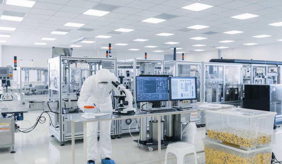HSBC, Wolfe, KB and UBS adjust forecasts as AI demand shapes semiconductor earnings
