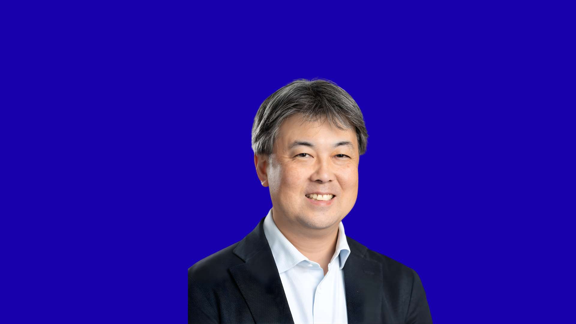 Makoto Shimizu in blue background