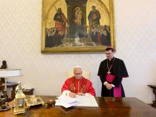 Pope Leo calls for strict limits on AI weapons and corporate control of digital infrastructure