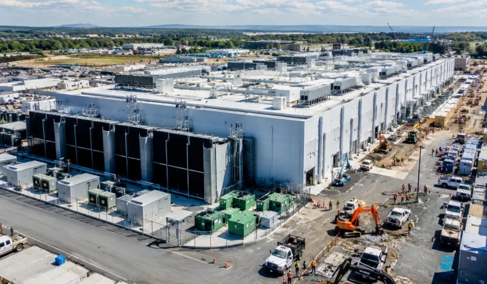 Data centre capacity crunch deepens despite 25% global supply growth