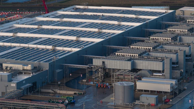 Cipher Digital secures $810 million to build data centre for AWS