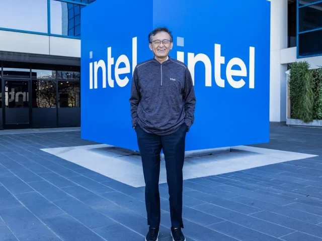 Intel beats expectations as data centre strength lifts outlook