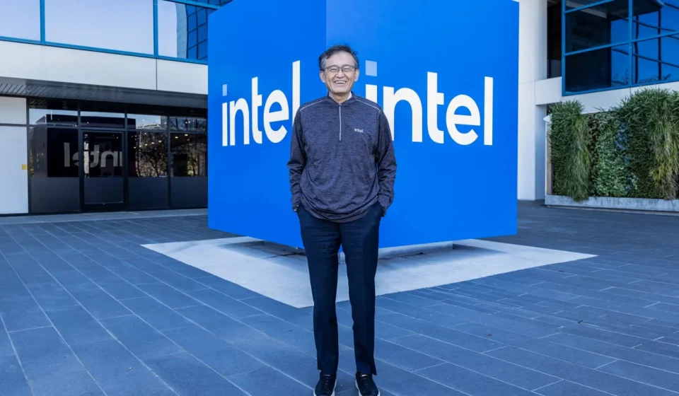 Intel beats expectations as data centre strength lifts outlook